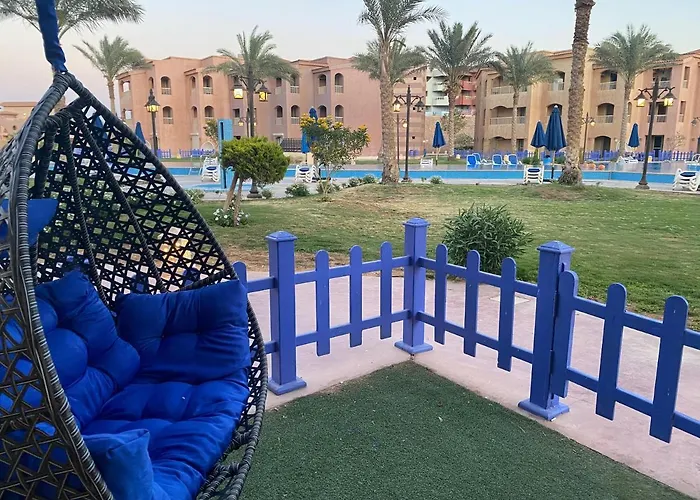 Alpesi faház مميز ارضي بحديقة علي حمام السباحة مباشرة بورتو ساوث العين السخنة للعائلات فقط